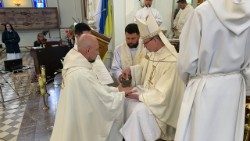 Eine Priesterweihe 2022 in der Ukraine