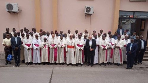 RD Congo. Bispos se unem para pedir o fim da guerra no leste da RDC