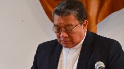 El presidente del episcopado boliviano recuerda que para conseguir la paz hay que pasar por el diálogo.