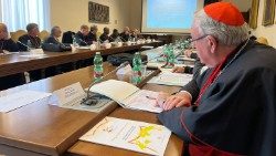  Rencontre des présidents des réunions internationales des Conférences épiscopales et des coordinations de groupes de travail continentaux avec le Secrétariat général du Synode le 28 novembre 2022. 