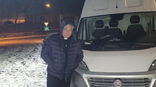 Zurück aus Ukraine: Kardinal Krajewski dankt für Spenden