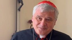Le cardinal Krajewski, aumônier du Pape François