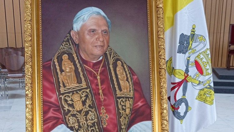 La oración de los obispos polacos por Benedicto XVI
