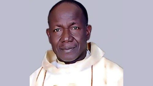 Nigeria: Priester bei Brand getötet