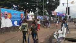 Una strada di Kinshasa, capitale della Repubblica Democratica del Congo