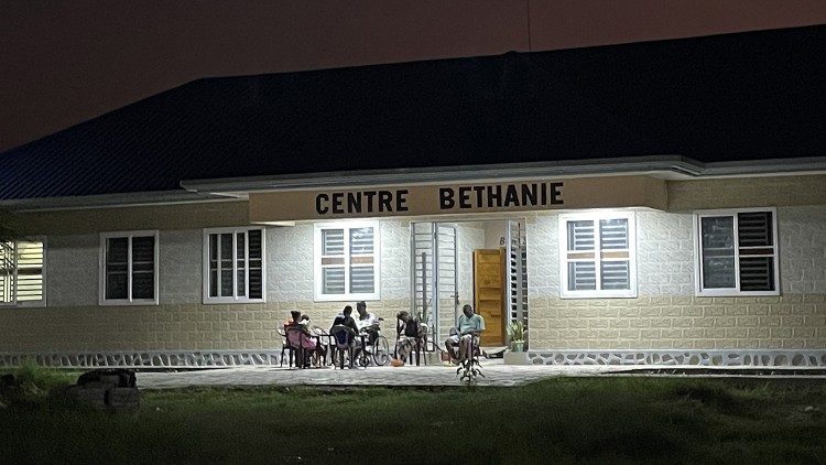 La noche en el centro Telema de Kinshasa