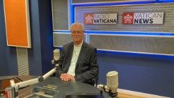 Mgr Paolo Bizzeti, vicaire apostolique d'Anatolie, dans les studios de Radio Vatican, le 17 février 2023.