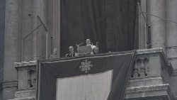 Pio-XII-Benedizione-Urbi-et-Orbi-1956.jpg