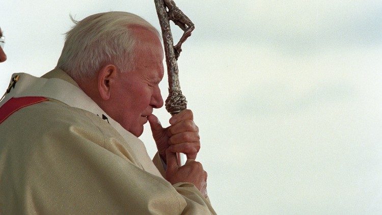 Jan Paweł II podczas wizyty apostolskiej na Węgrzech w 1996 roku