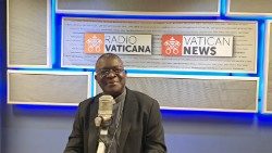 Erzbischof Fulgence Muteba Mugalu auf einem Archivbild bei uns im Sender