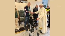Papież spotyka bezdomnych w Domu św. Marty
