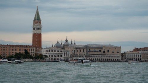 Biennale Venedig 2024: Pavillon des Heiligen Stuhls zu Menschenrechten
