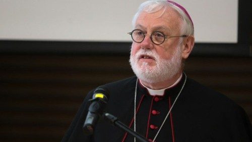 Ukraine: Vatikan-Außenminister gegen „Logik des Krieges"