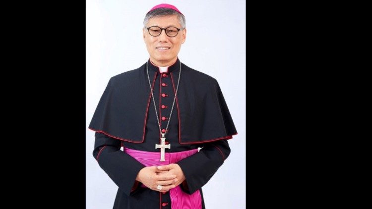 Mons. Stephen CHOW SAU-YAN, S.J., Vescovo di Hong Kong