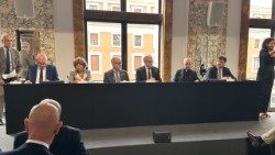 Coletiva de imprensa no Auditório Conciliazione para o Jubileu 2025