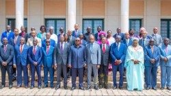 Elenco dos membros do novo Governo da Guiné-Bissau que tomou posse neste domingo 13 de agosto