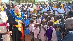 バチカン国務長官・パロリン枢機卿、訪問した南スーダンのルンベック教区で　2023年8月18日