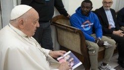 Papa recebe Mbenque Nyimbilo Crepin  (Pato) com uma delegação de Mediterranea Saving Humans