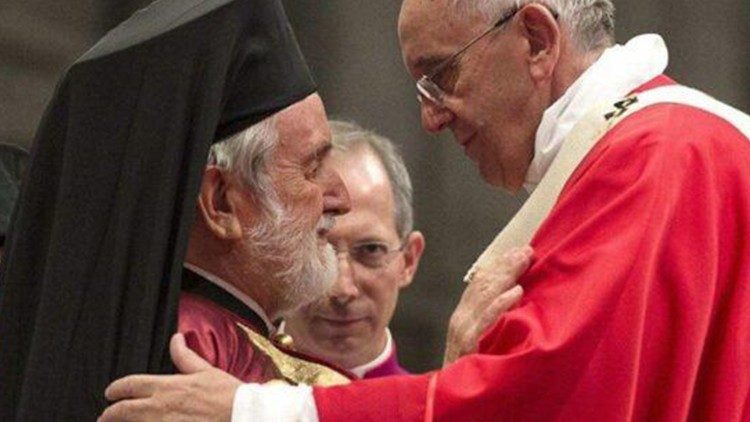 Papa Francesco con il teologo del Patriarcato ecumenico di Costantinopoli loannis Zizioulas