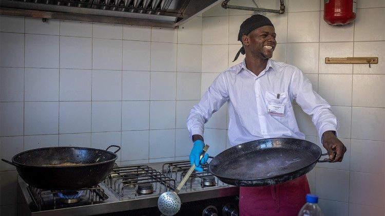 The courses at the “ProLibertas Foundation”'s School of Training and Hotel Entrepreneurship provide individuals with skills not only for the workplace but also on a personal, emotional, and social level. (Giovanni Culmone/Global Solidarity Fund)