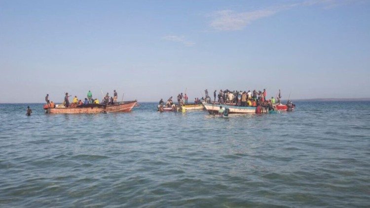 Embarcações de peca junto à Ilha de Moçambique /foto: Jornal Notícias
