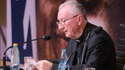 Cardeal Parolin durante o retiro para os bispos brasileiros