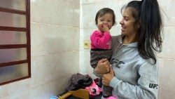 Paraguay: Centro de salud en Encarnación gestionado por las hermanas canosianas.