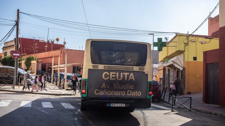 Le quartier "El Príncipe" de Ceuta reflète les niveaux élevés de ségrégation urbaine. Ses habitants, pour la plupart musulmans, accusent les autorités du manque de soutien social. (Giovanni Culmone/GSF)