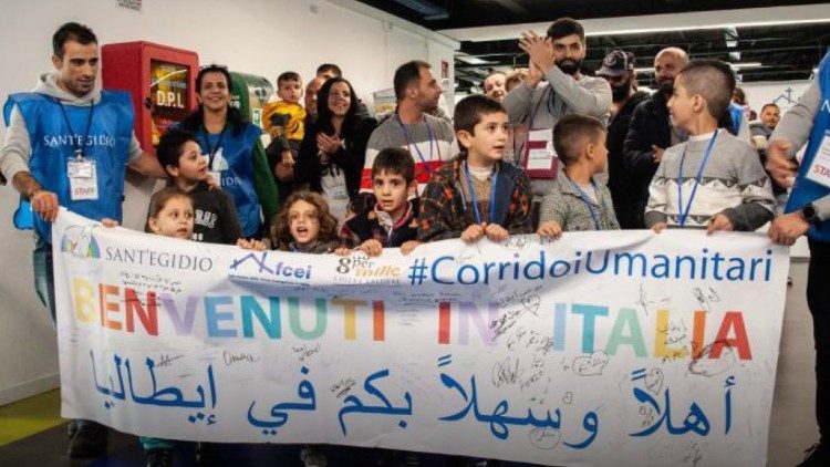 Un'immagine dei profughi portati in Italia dalla Comunità di Sant'Egidio, Premio Zayed 2023