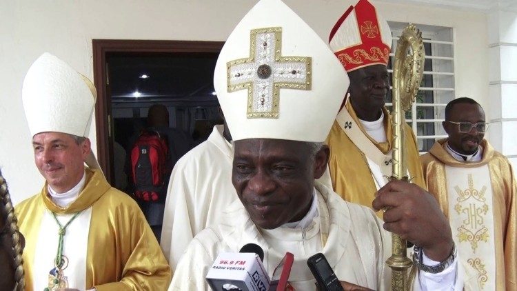 Le cardinal Peter Turkson, au cours de sa visite de 4 jours dans l’archidiocèse de Douala, au Cameroun (Février 2024)