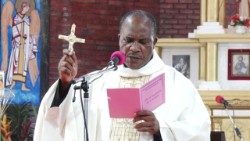 Messe d'envoi en mission des catéchistes dans l'archidiocèse de Douala au Cameroun