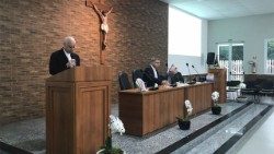 Monsignor Fisichella a Brasilia all'incontro di preparazione per il Giubileo del 2025