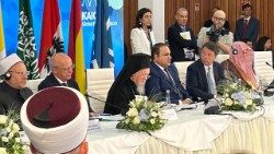 Patriarch Bartholemew addresses the KAICIID conference