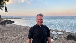 Der Priester Markus Wirth aus der Diözese Trier am See Genezareth