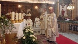 Arzobispo Peña Parra en Ajaccio con motivo de la celebración de la "Madunnuccia
