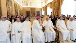 Ferenc pápa a Monteverginei Apátság küldöttségének tagjaival