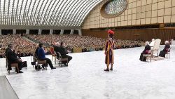  Audienca e Papës me pjesëmarrësit në takimin e promovuar nga Fondacioni Età Grande (Vatican Media)