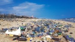 Inquinamento di plastica in Ghana