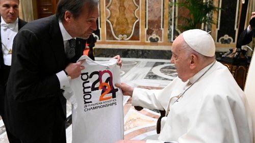  Kéž sport v této temné dějinné chvíli podpoří mír, řekl papež vatikánským sportovcům