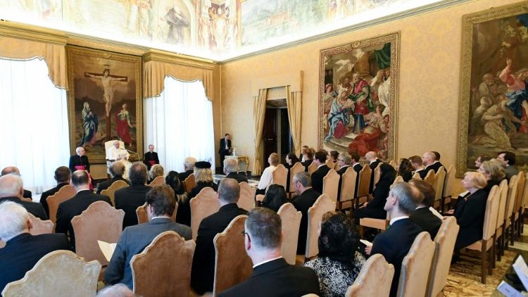 El Papa Francisco recibió a los peregrinos holandeses en audiencia en el Vaticano.