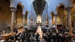 Visita pastorale a Verona: incontro con i sacerdoti e i consacrati nella Basilica di San Zeno