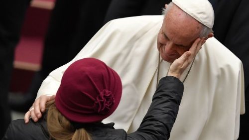 Alazraki: Papa fa sua la sofferenza delle donne vittime di violenza