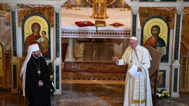 Папа Франциск по време на посещението си в римската енория Св.София и украинската общност - 28.1.2018