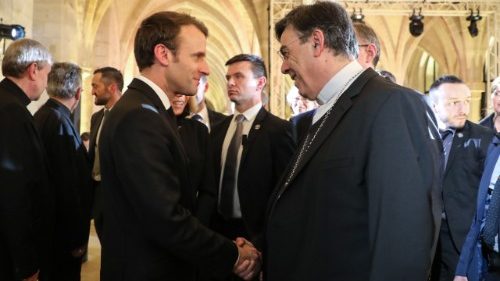 Präsident Macron (l.) 2018 mit dem damaligen Pariser Erzbischof Aupetit