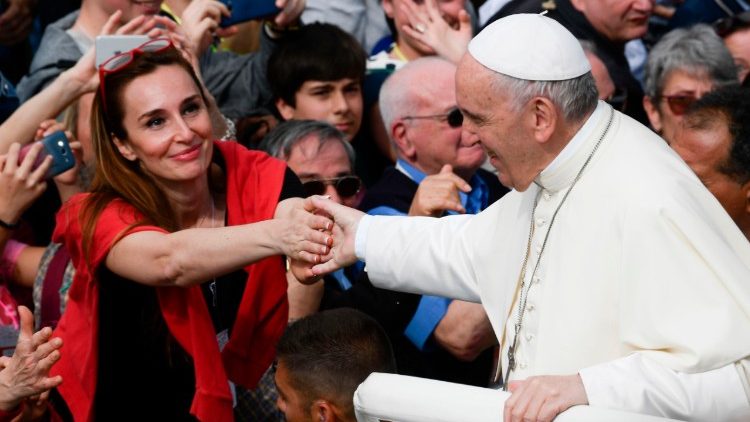 Papież: jeśli chcemy lepszego świata, szanujmy kobiety