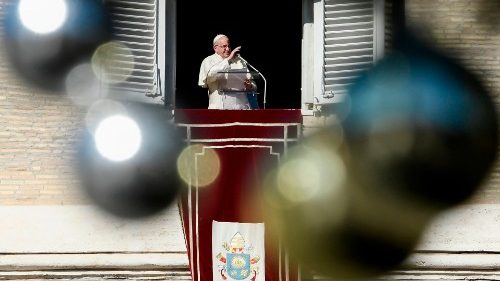 教皇フランシスコ、2018年12月26日、聖ステファノの祝日、正午の祈りの集いで