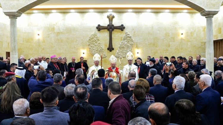 Spoločná modlitba irackých kresťanov pod vedením patriarchu Louisa Saka