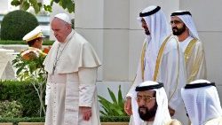 2019 besuchte Franziskus Abu Dhabi - und setzte damit als erster Papst der Neuzeit seinen Fuß auf die Arabische Halbinsel