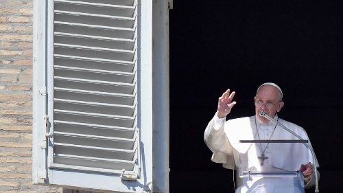 Папа падчас малітвы "Анёл Панскі"
