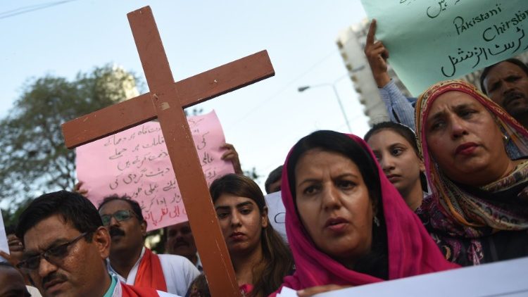 Протестна демонстрация на  христяни в Пакистан срещу самоубийствените атентати в Шри Ланка 27.4.2019